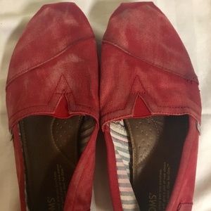 TOMS shoes
